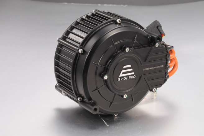Silnik z kołem pasowym i zestawem śrub E Ride Pro SS 3.0